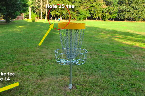 Walk between Hole 14 and 15