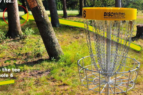 Walk between Hole 6 and 7