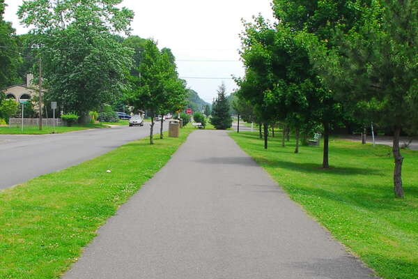 090626-154-bike-path.jpg