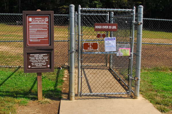 Thompson Park Dog Area (Middlesex County)