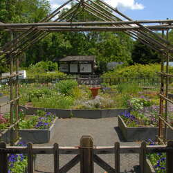 Photos Of: Deep Cut Gardens - The Garden Section (2008) - 08/10/2013