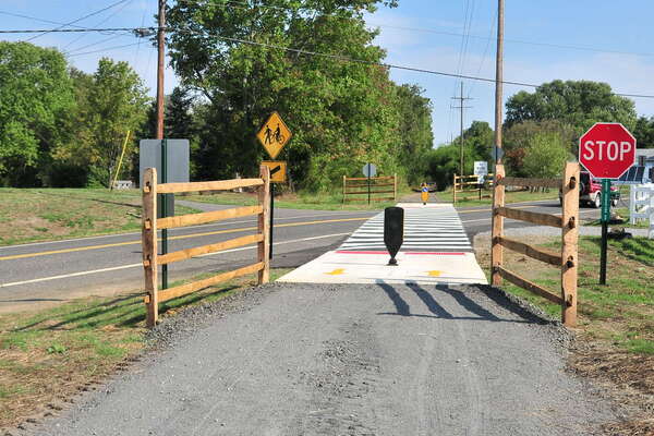 Crossing Ameytown Homerstown Rd
