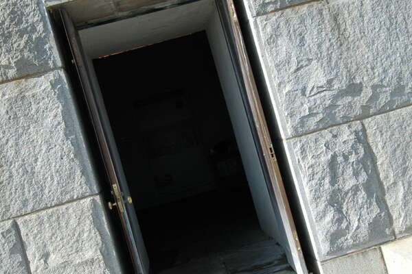 Entrance to the monument